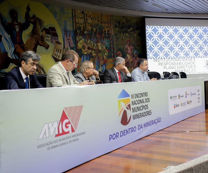 A importância e desafios do Plano Diretor e do Licenciamento Ambiental para organizar as cidades mineradoras é tema de debate em evento da AMIG